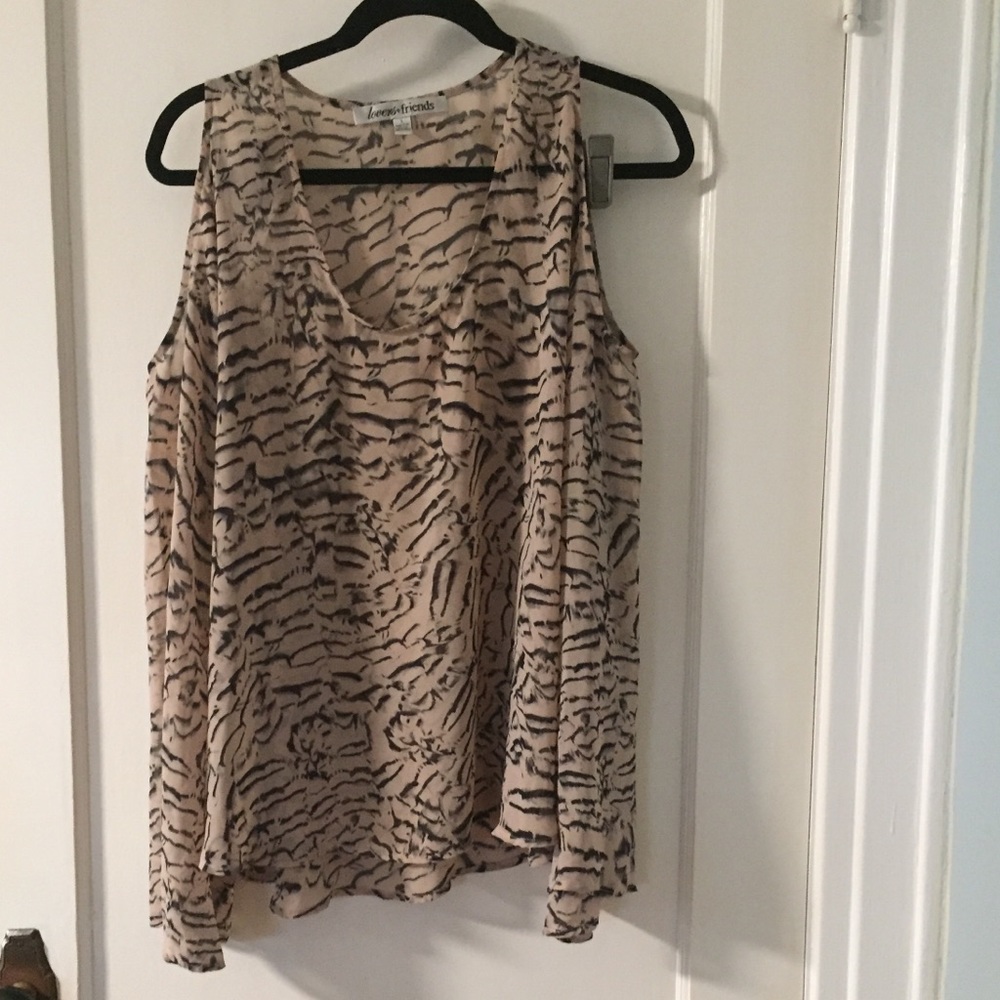 LOVERS&FRIENDS open shoulder blouse